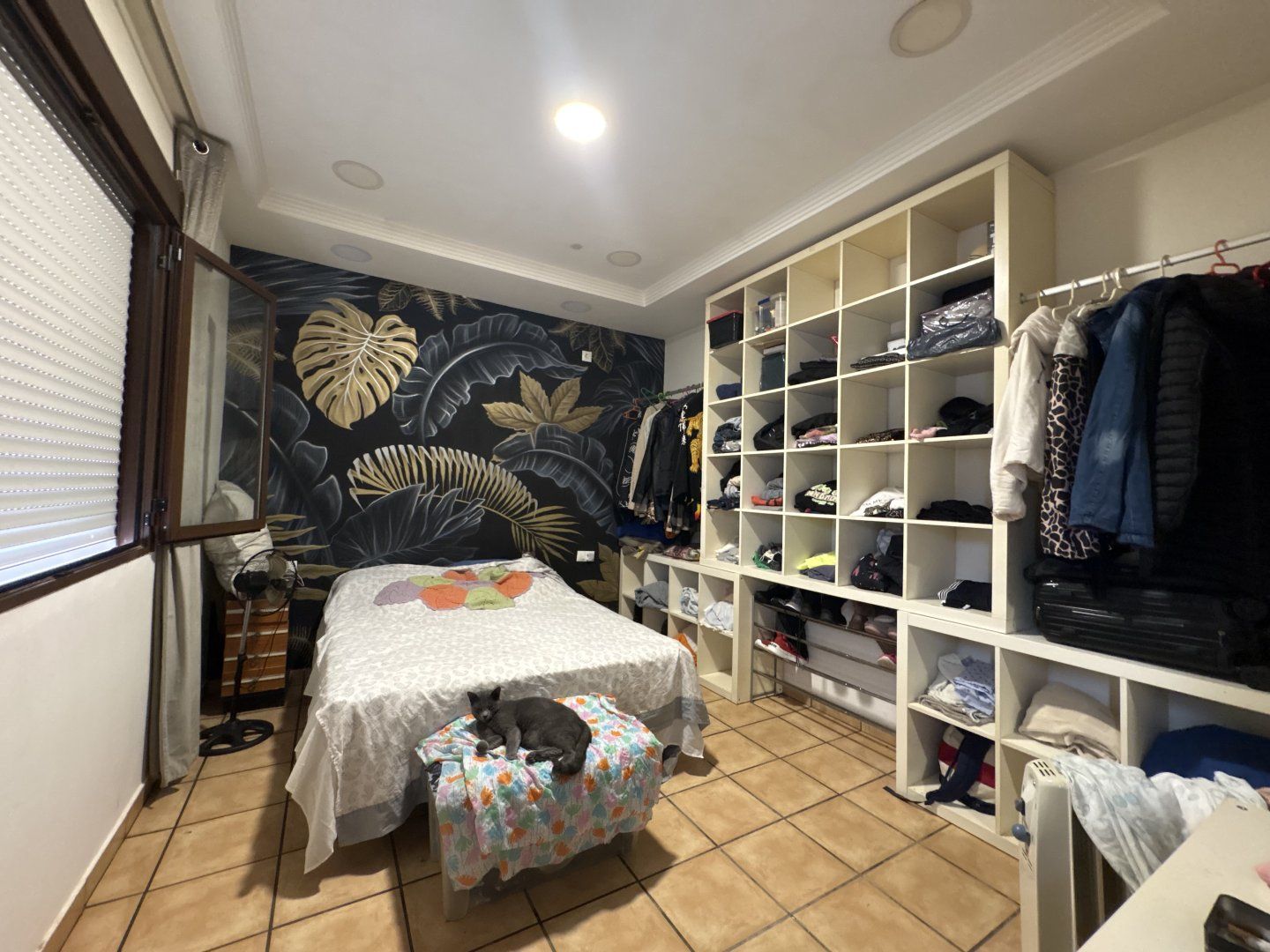 Dormitori de Casa o xalet en venda en Sanlúcar la Mayor amb Aire condicionat i Moblat