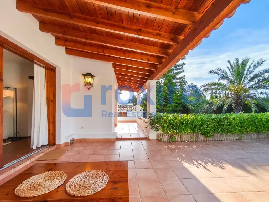 Vista exterior de Casa o chalet de alquiler en Sant Antoni de Portmany con Jardín privado, Terraza y Piscina