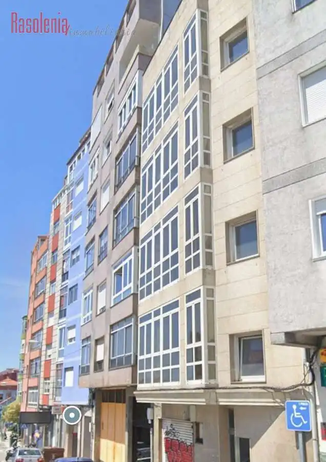 Vista exterior de Edificio en venta en Vigo 