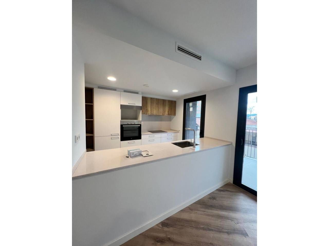 Kitchen of Flat for sale in Manresa  with Air Conditioner, Heating and Terrace