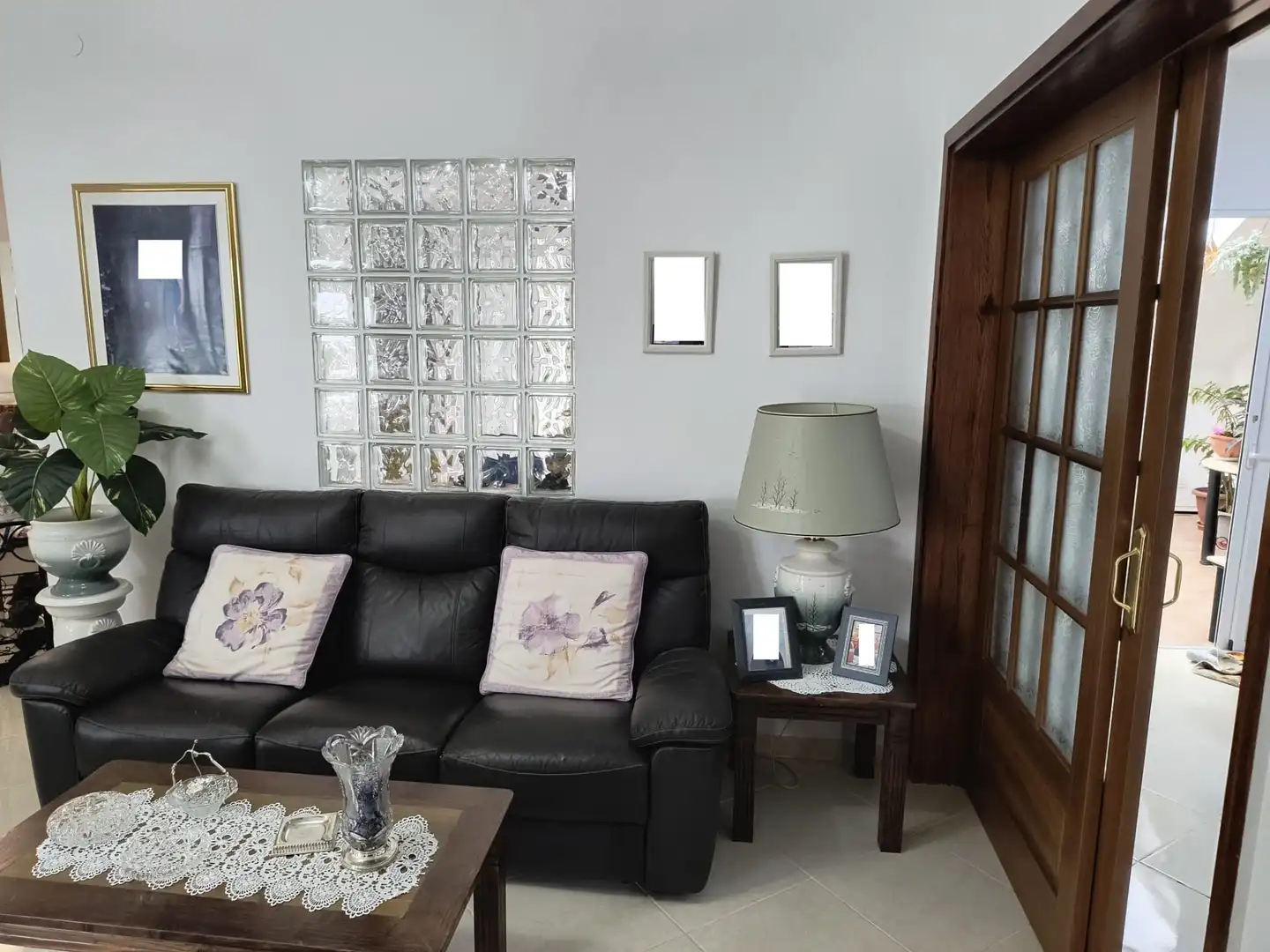 Sala d'estar de Casa o xalet en venda en Buenavista del Norte amb Jardí privat, Terrassa i Forn