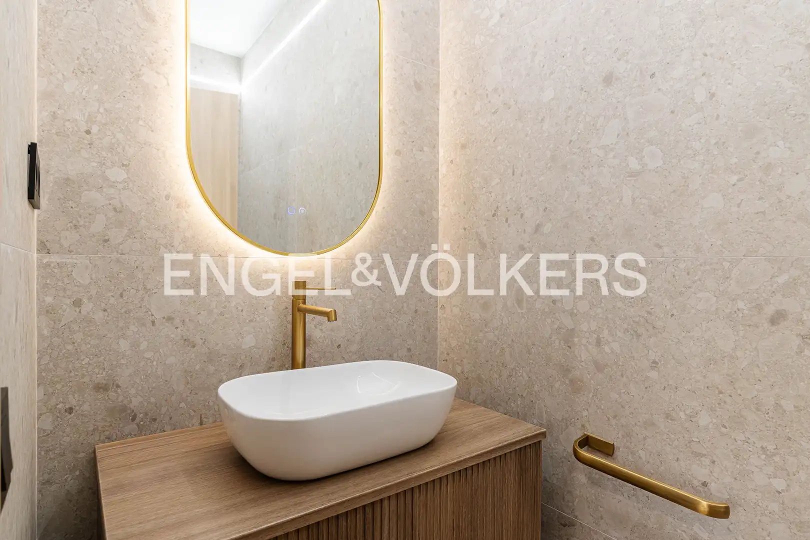 Bathroom of Houses for sale in Valdemorillo  with Air Conditioner, Heating and Private garden