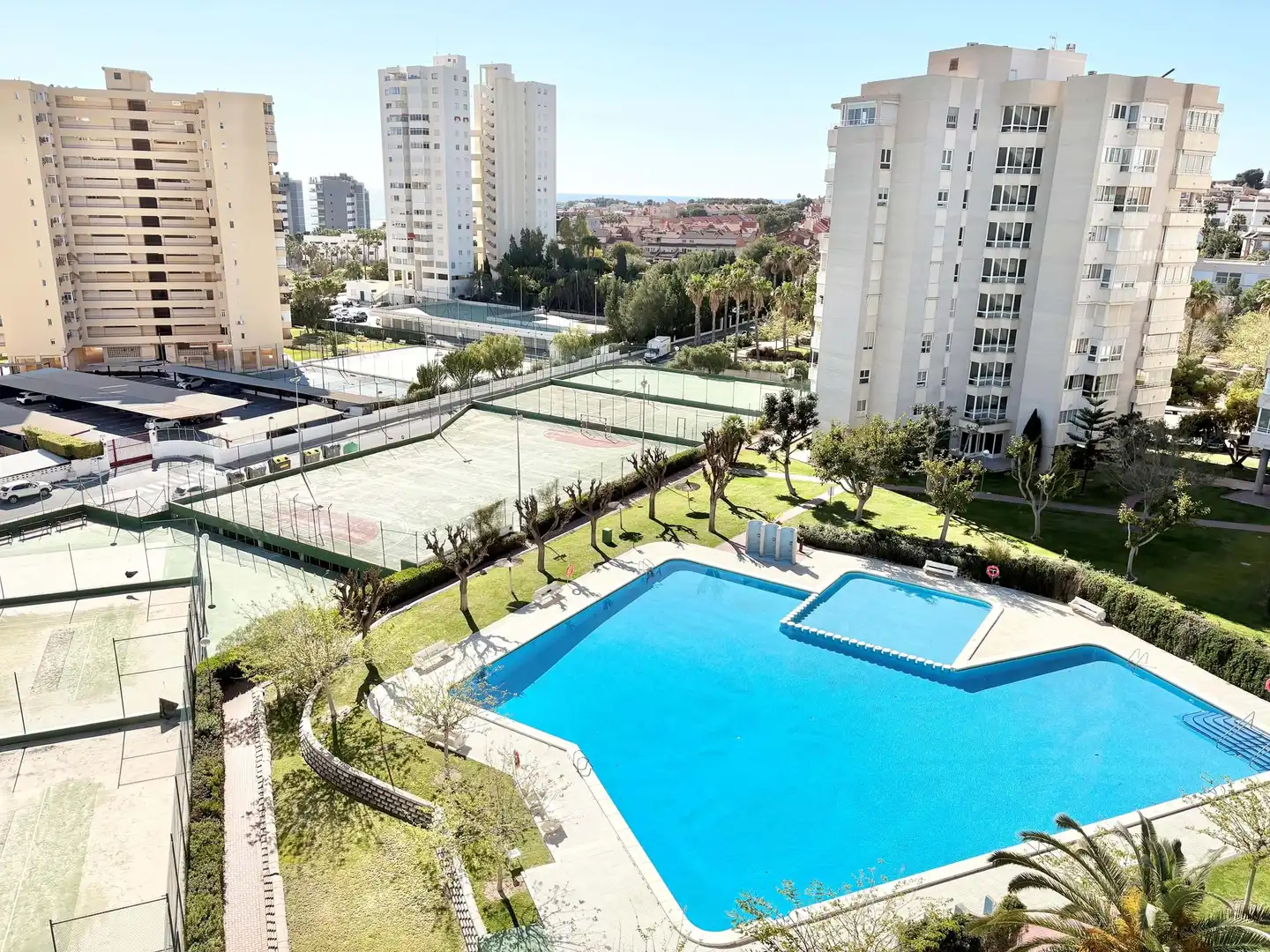 Piscina de Piso en venta en Alicante / Alacant con Aire acondicionado, Trastero y Piscina
