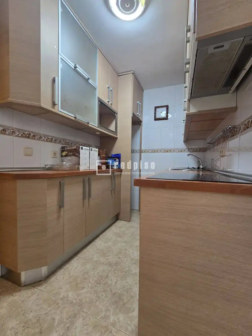 Cocina de Piso en venta en Torrejón de Ardoz con Calefacción, Jardín privado y Terraza