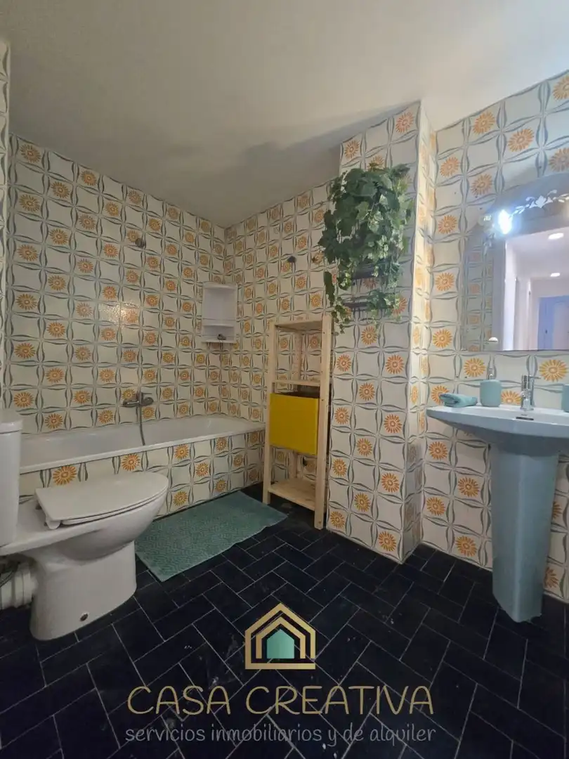 Baño de Piso de alquiler en Valencia con Terraza, Amueblado y Balcón