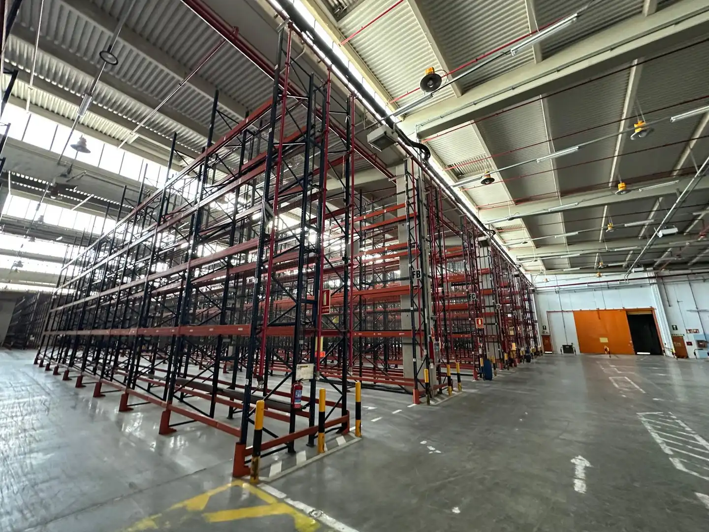 Nau industrial de lloguer a Calle Merindad de Ubierna, imagen 6