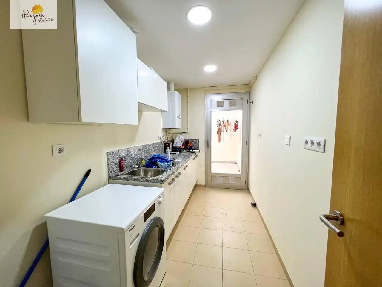 Cocina de Casa o chalet en venta en Chiva con Aire acondicionado, Calefacción y Jardín privado