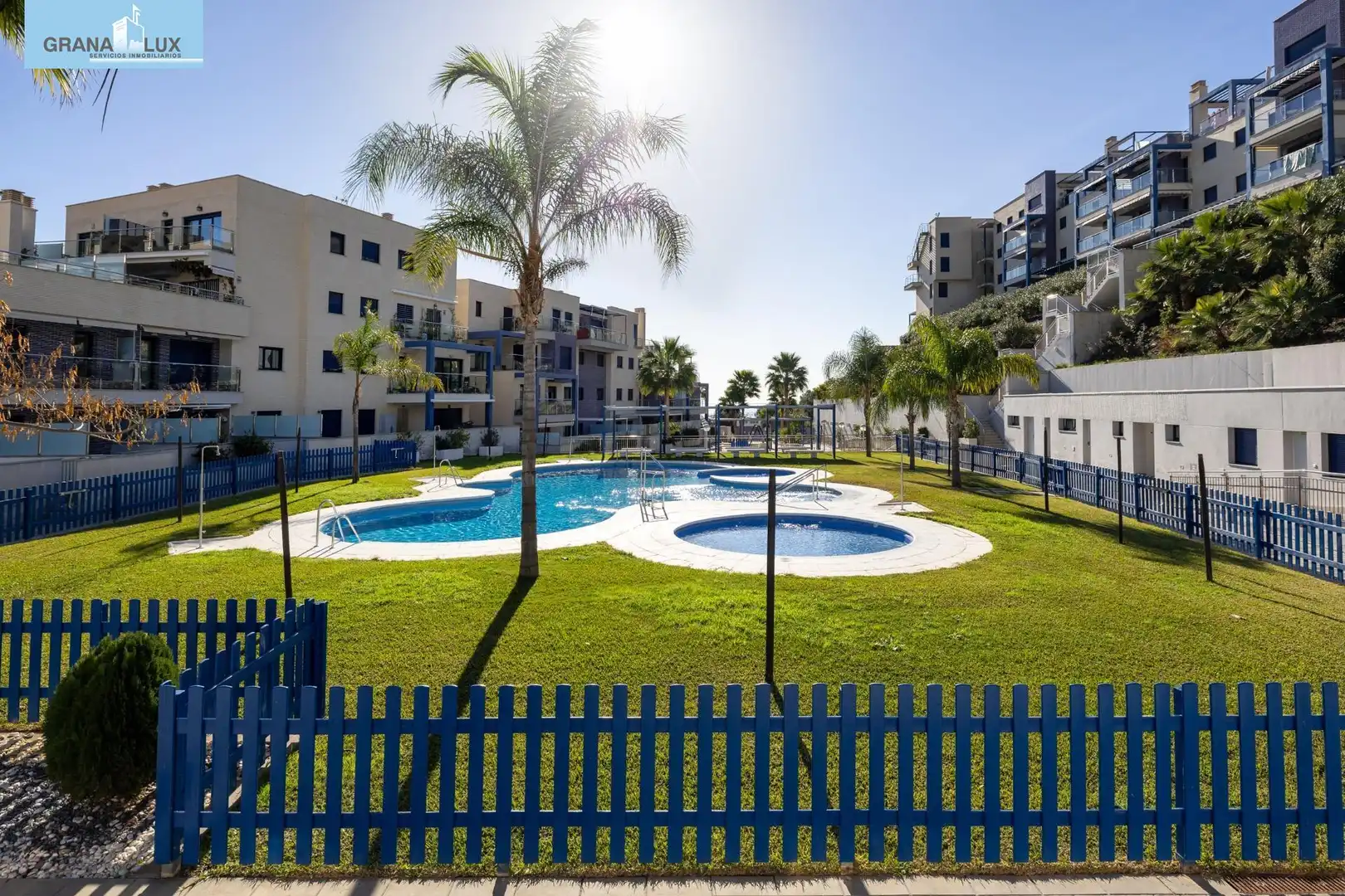 Piscina de Piso en venta en Almuñécar con Aire acondicionado, Jardín privado y Terraza