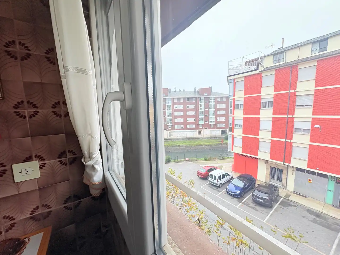 Dormitori de Pis en venda en Ponferrada amb Calefacció, Moblat i Balcó