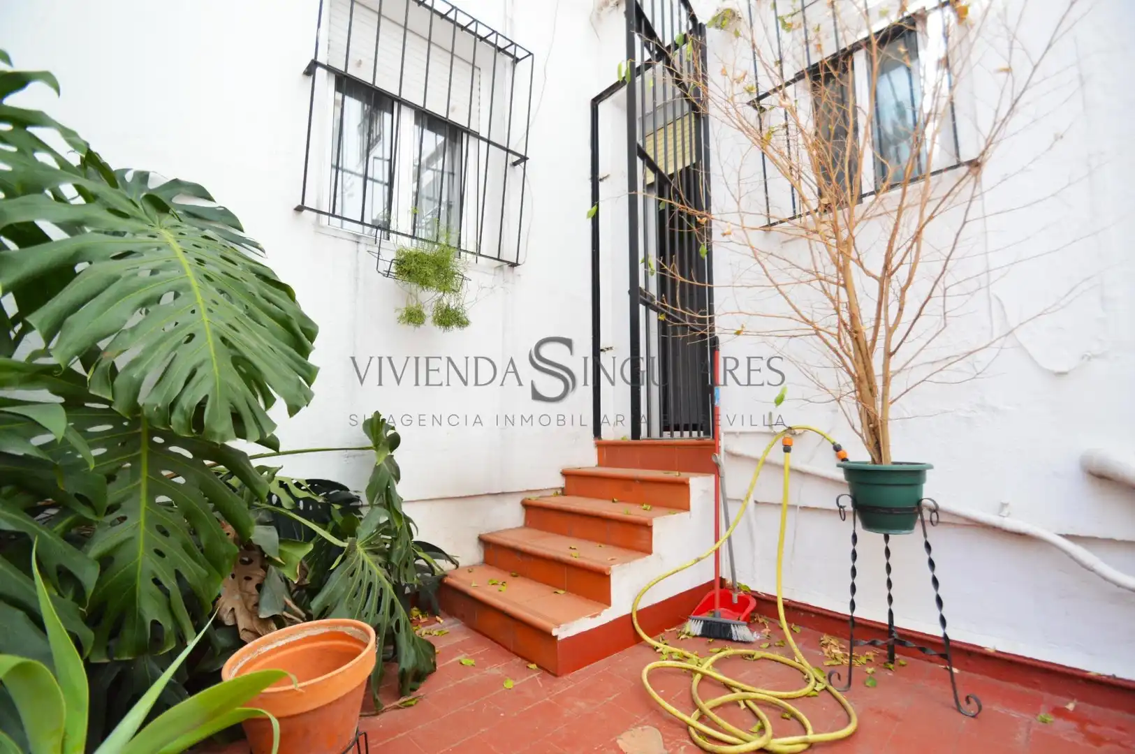 Garden of Flat for sale in Sevilla  with Air Conditioner, Terrace and Storage room