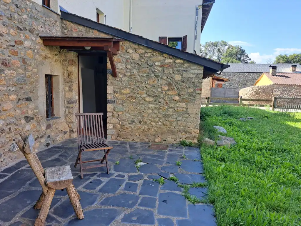 Terrasse von Erdgeschoss zur Miete in Das mit Heizung, Privatgarten und Parkett