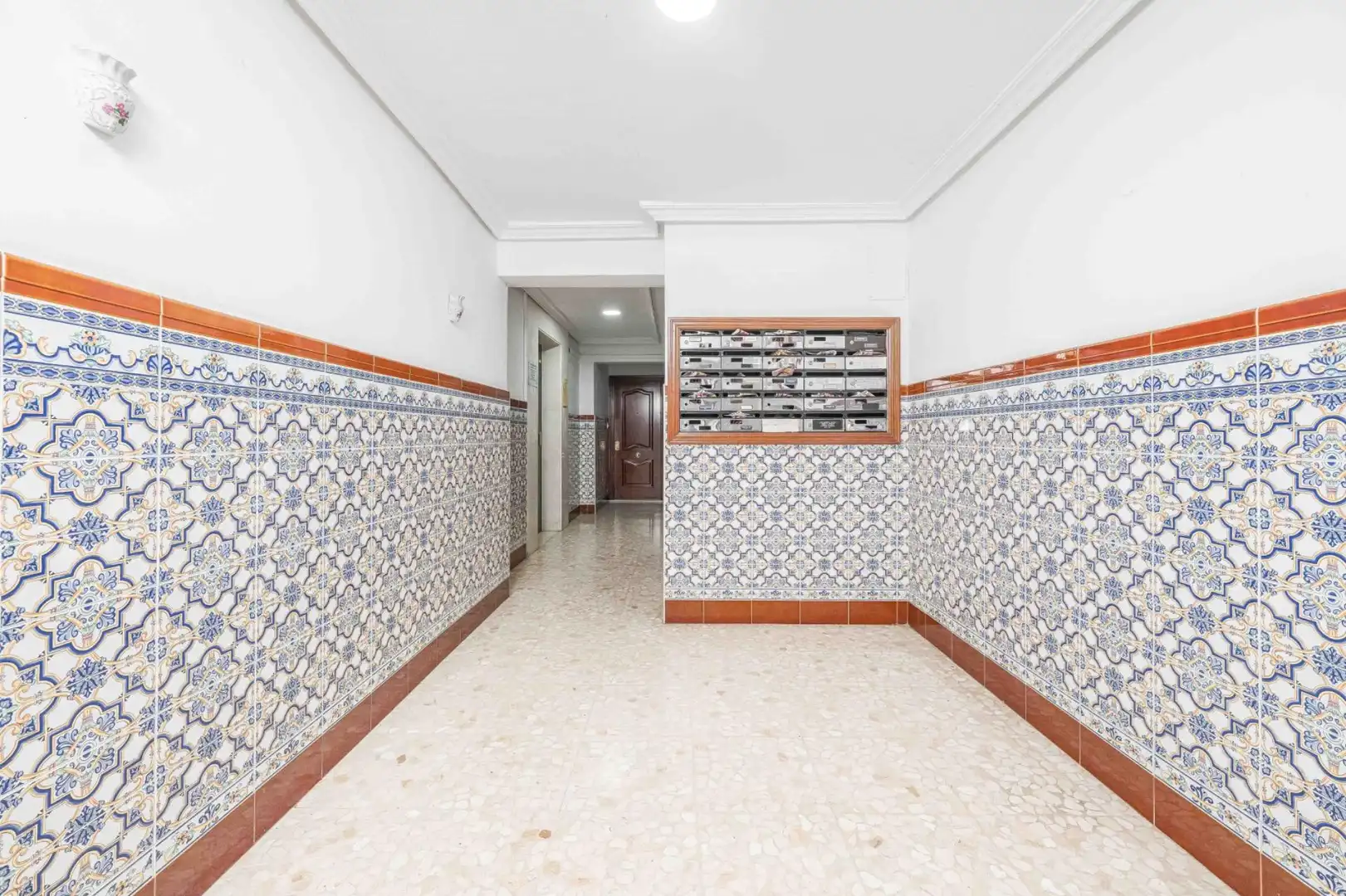Flat for sale in Sevilla  with Air Conditioner