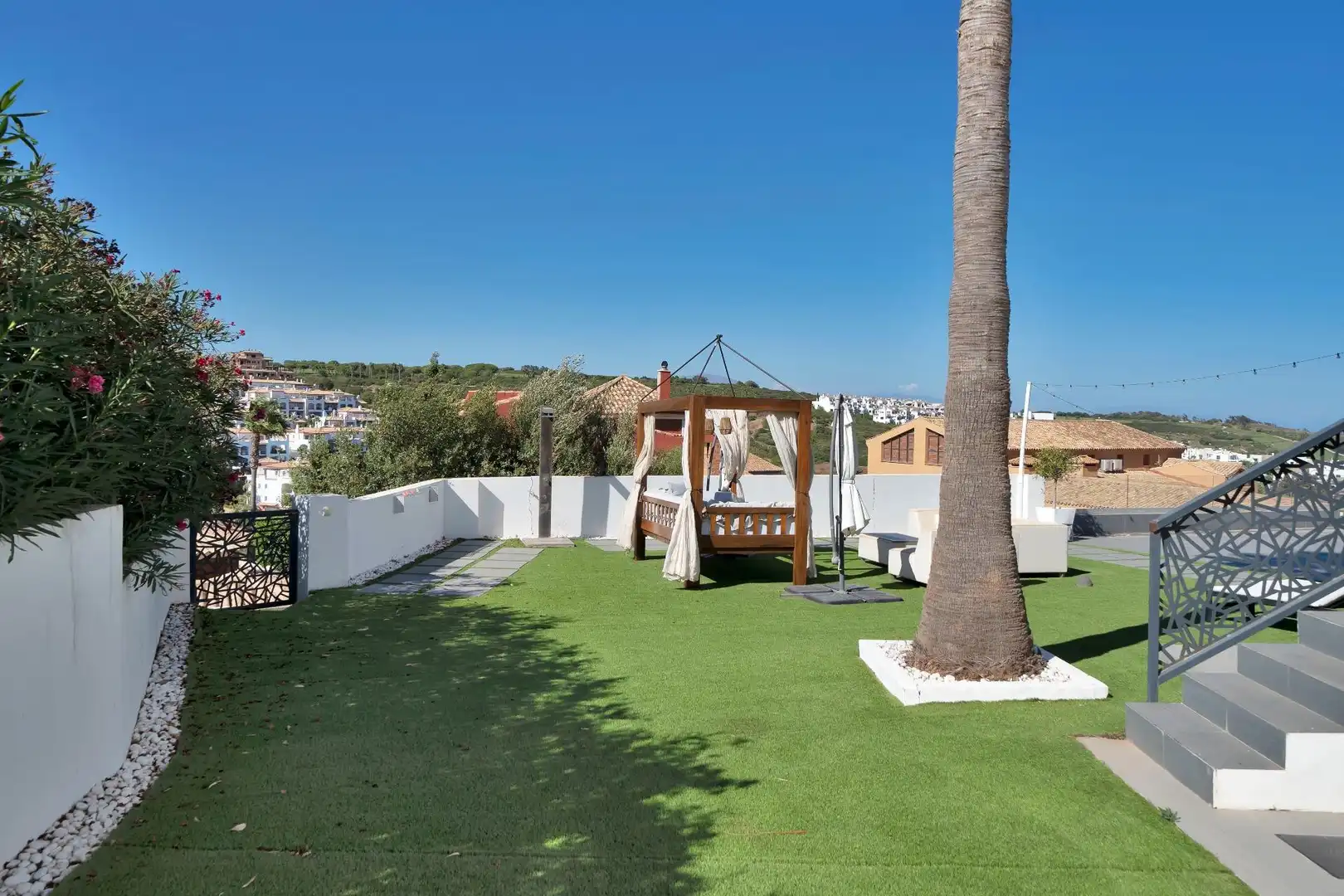 Terraza de Casa o chalet en venta en La Alcaidesa con Terraza, Trastero y Piscina