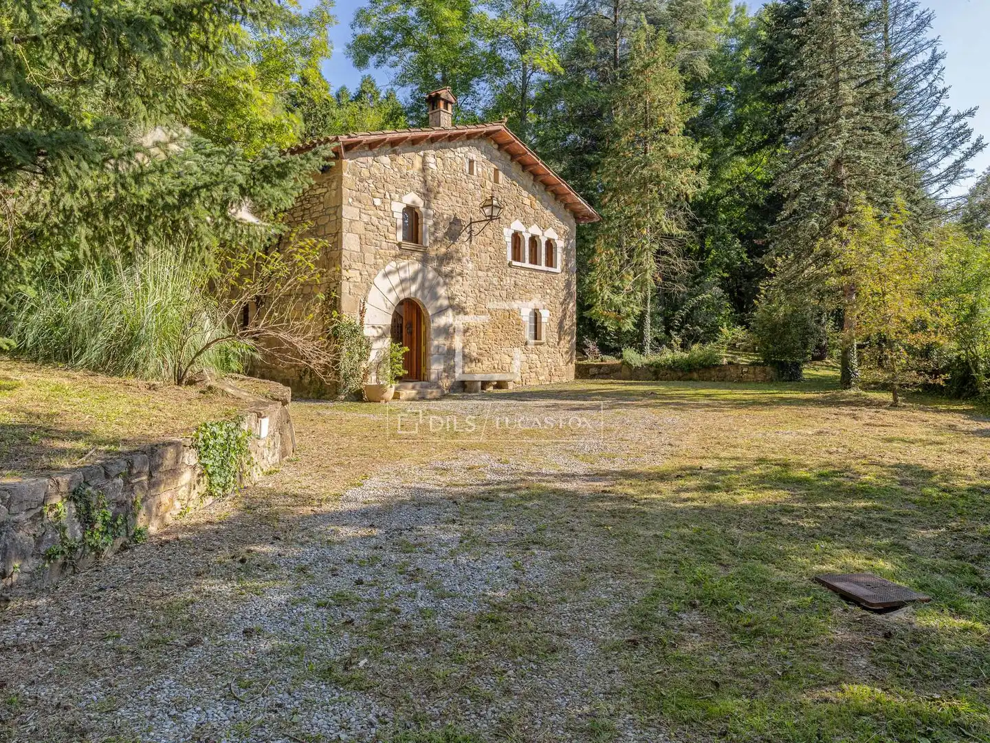 Außenansicht von Country house zum Verkauf in La Vall d'en Bas mit Heizung, Privatgarten und Balkon