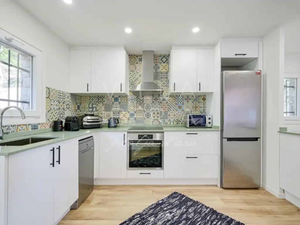 Cocina de Casa o chalet en venta en Castell d'Aro, Platja d'Aro i s'Agaró con Aire acondicionado, Calefacción y Jardín privado