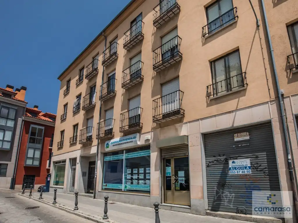 Außenansicht von Wohnung zur Miete in Ávila mit Heizung und Möbliert