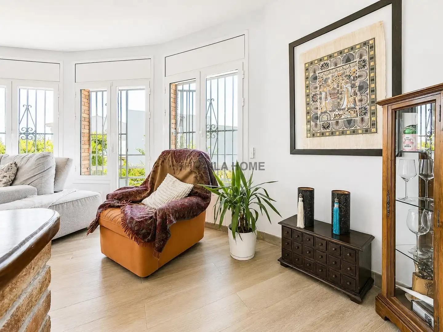 Sala de estar de Casa o chalet en venta en Vilanova i la Geltrú con Aire acondicionado, Calefacción y Jardín privado