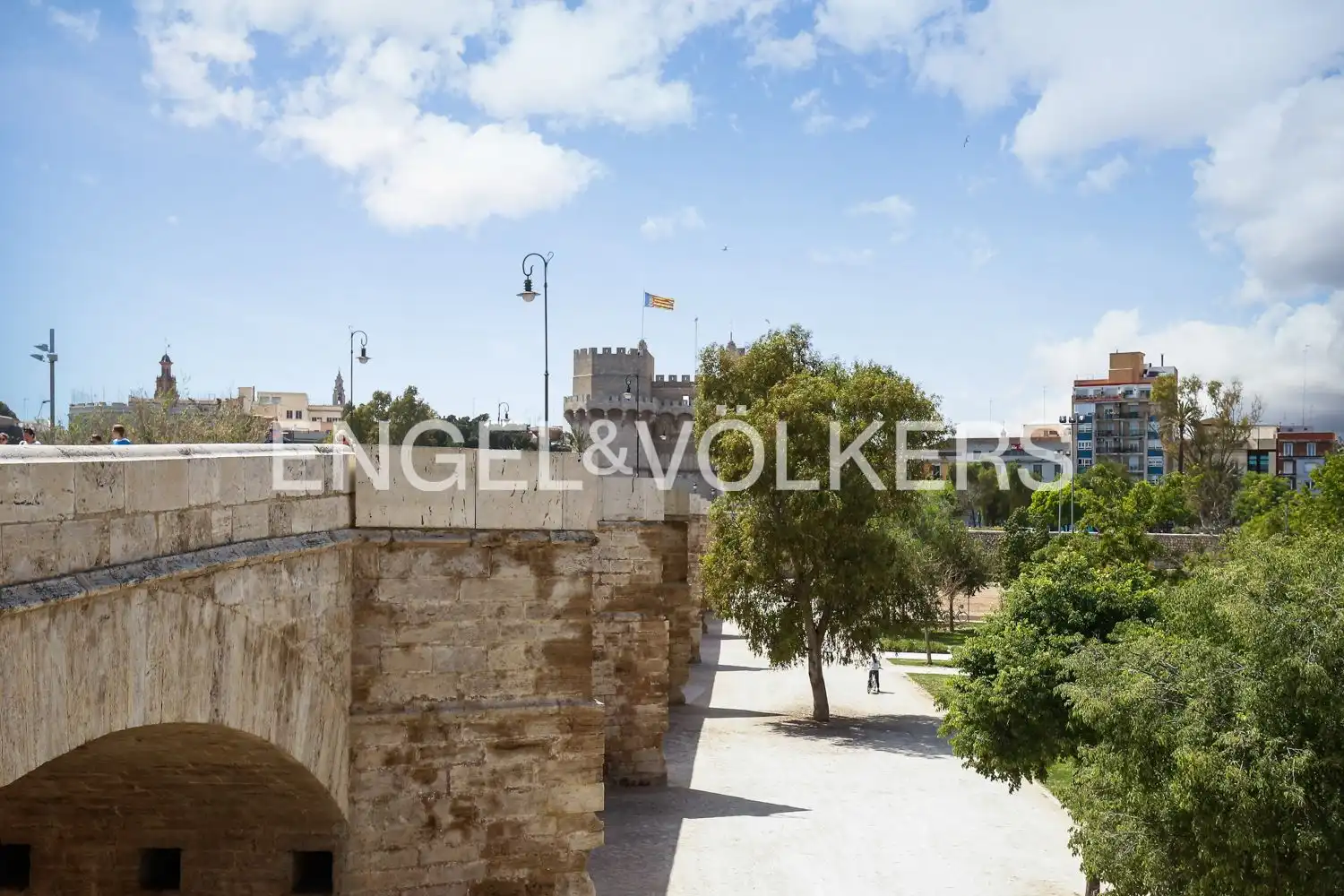 Vista exterior de Pis en venda en Valencia amb Aire condicionat, Calefacció i Terrassa