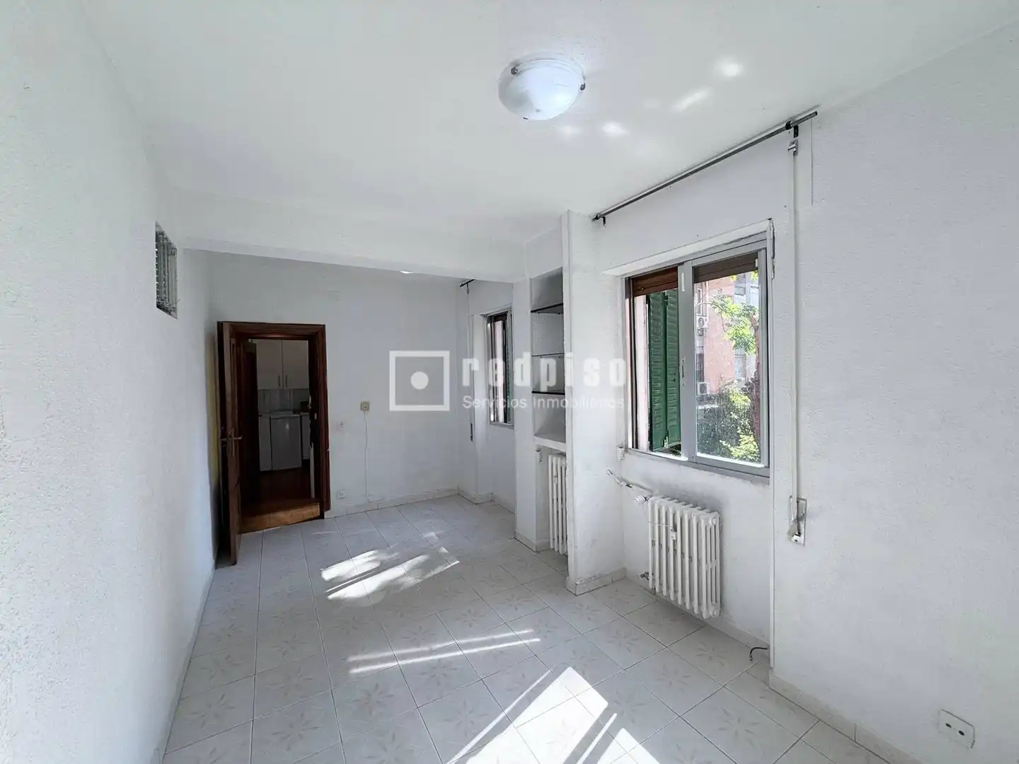 Habitación de Piso en venta en Madrid con Calefacción y Terraza