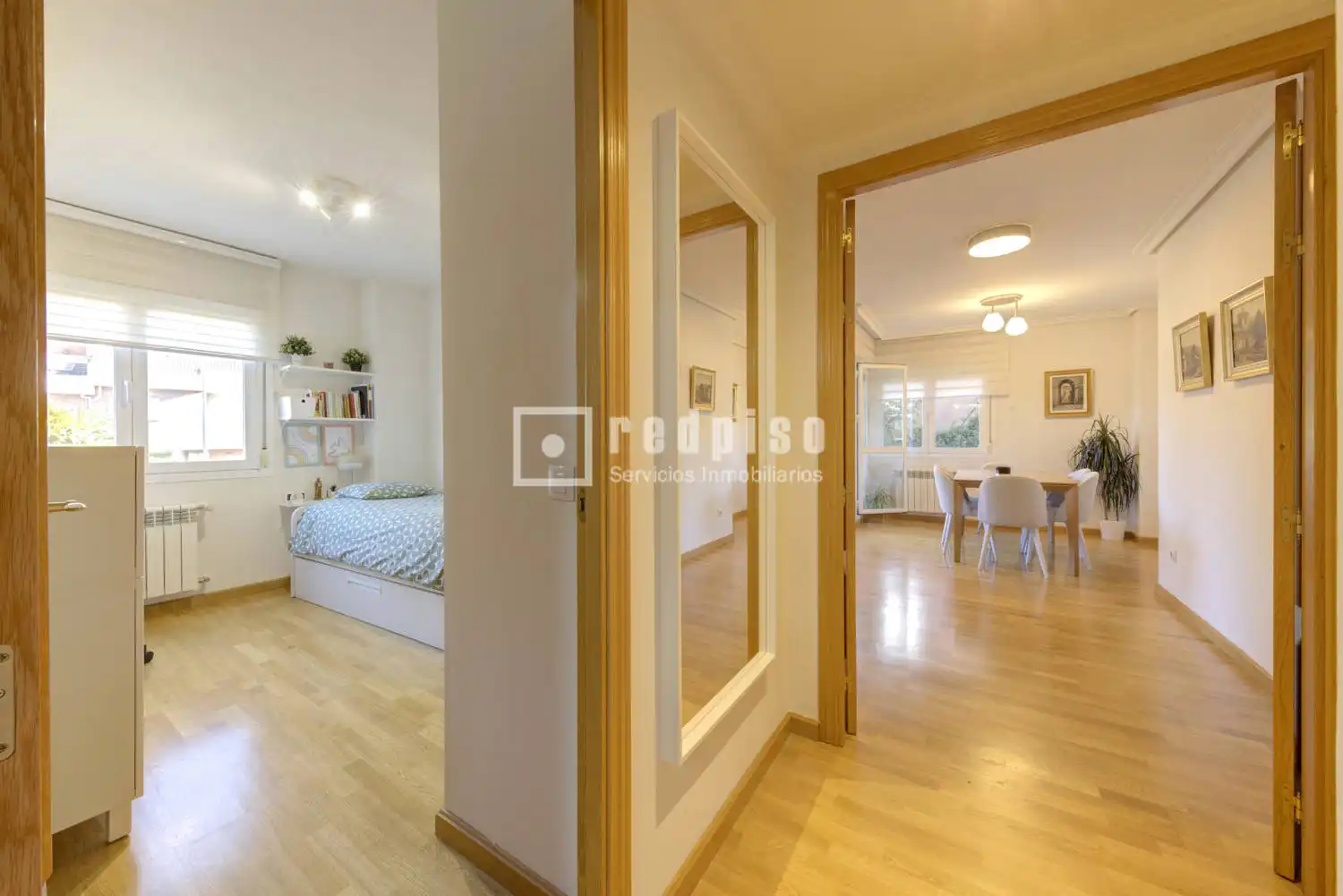 Schlafzimmer von Wohnung zum Verkauf in Boadilla del Monte mit Klimaanlage, Heizung und Privatgarten