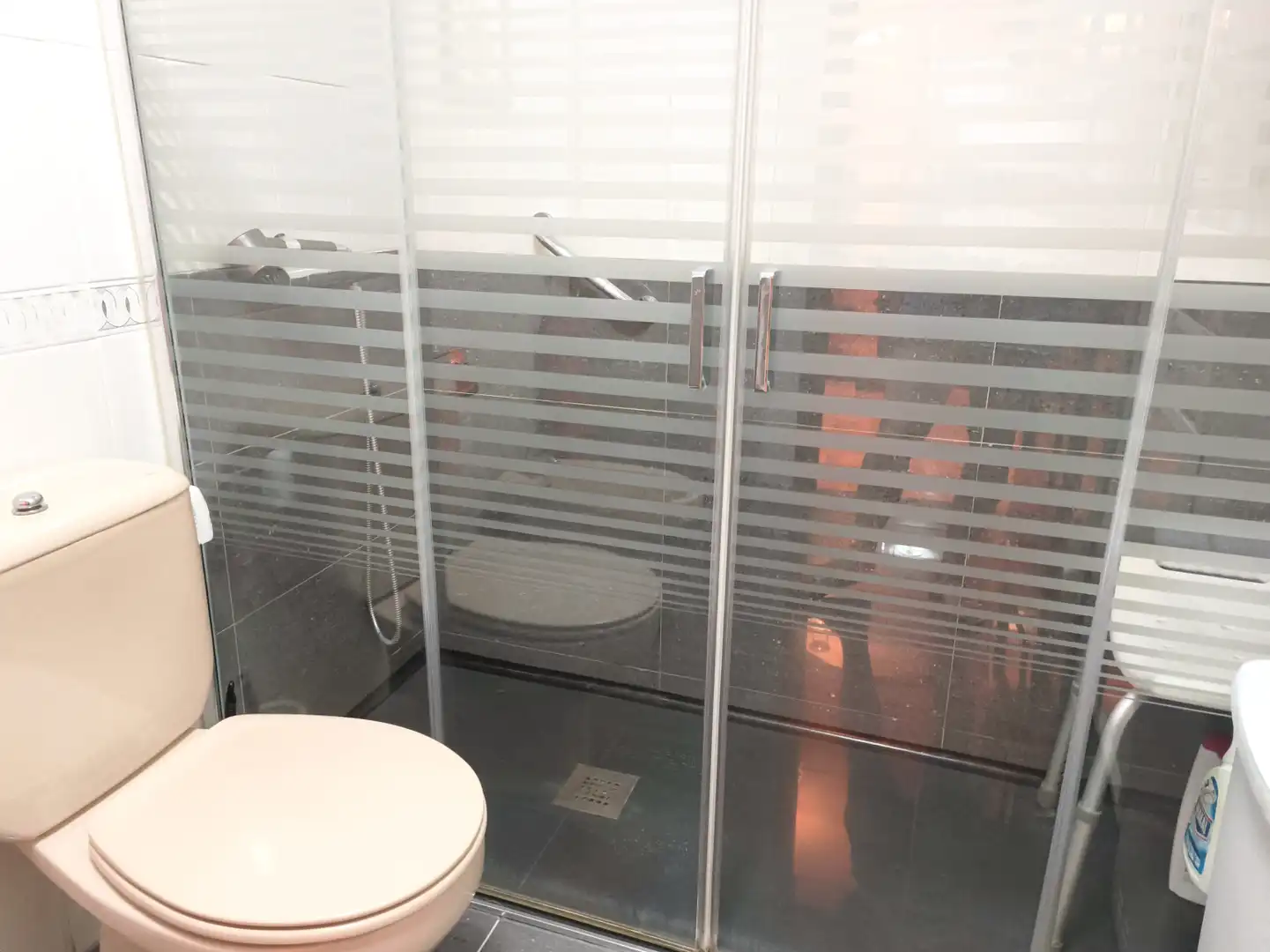 Bany de Pis en venda en  Logroño amb Calefacció, Parquet i Terrassa
