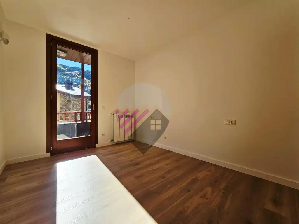 2-bedroom flat for sale in El Tarter, Canillo · 13 of 36