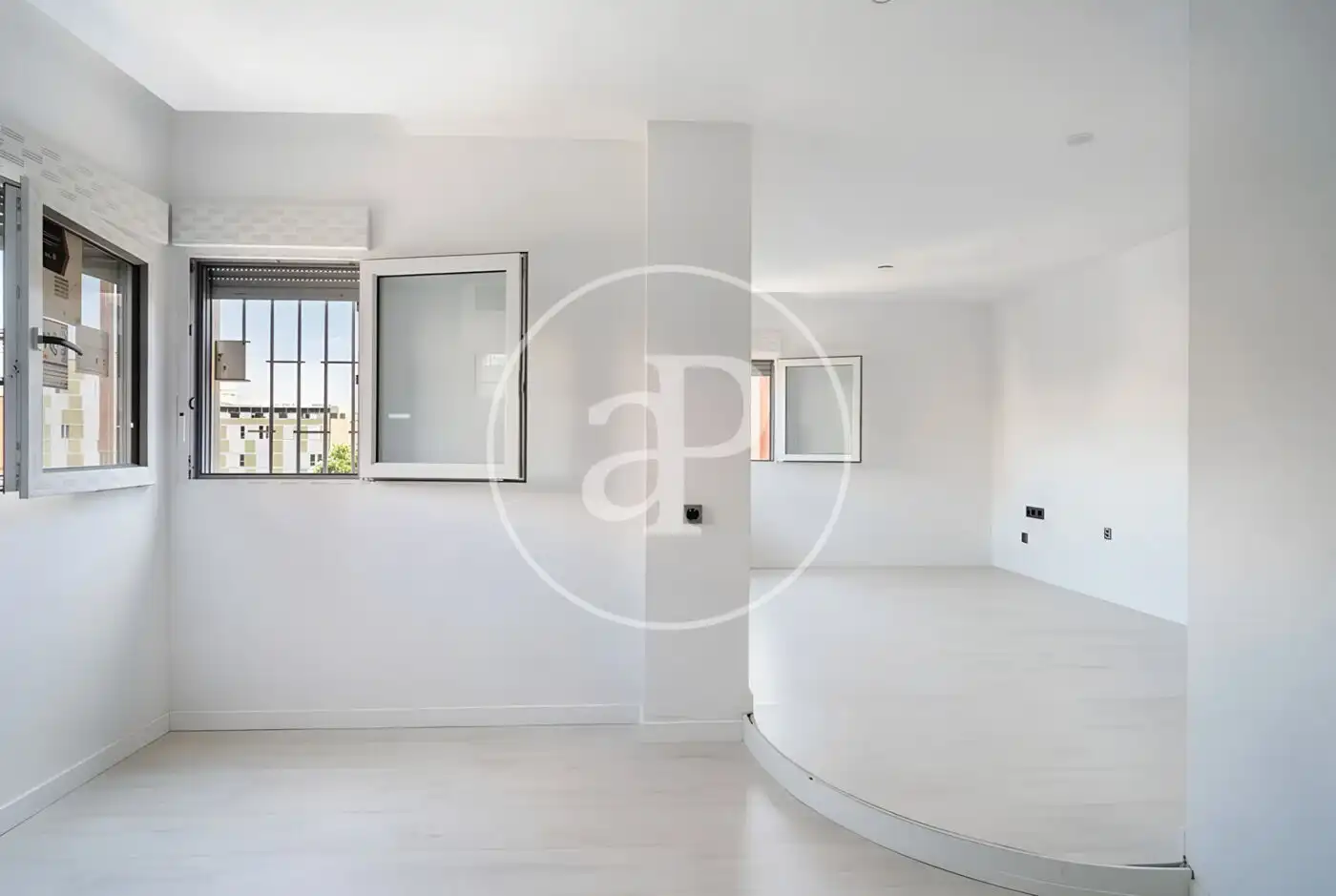 Sala de estar de Dúplex en venta en Barcelona con Aire acondicionado, Calefacción y Terraza