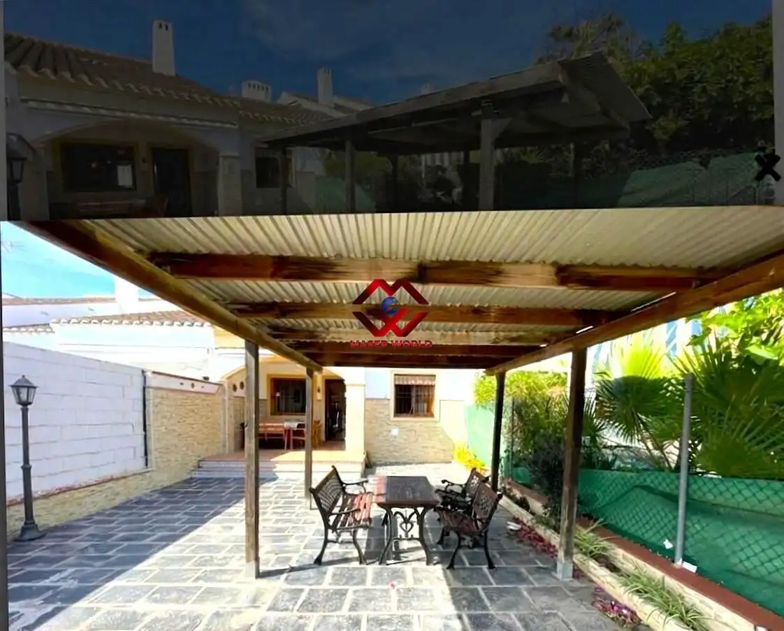 Dúplex amb terrassa en venda a Pueblo Latino
