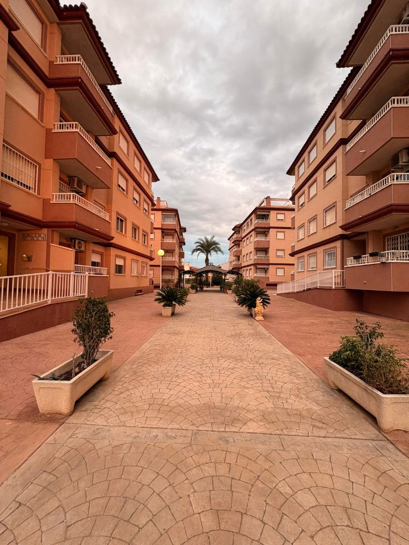 Vista exterior de Pis de lloguer en Algorfa amb Moblat, Forn i Rentadora