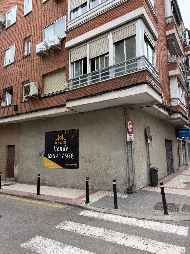 Local comercial en venda a Calle General Castaños