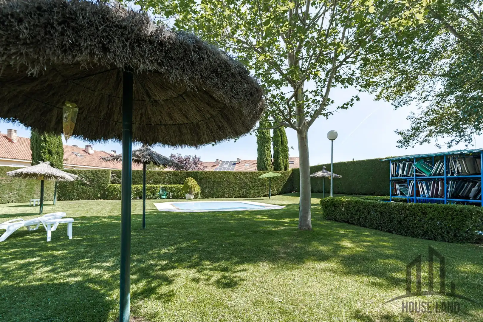 Jardí de Casa adosada en venda en Algete amb Calefacció, Traster i Piscina comunitària