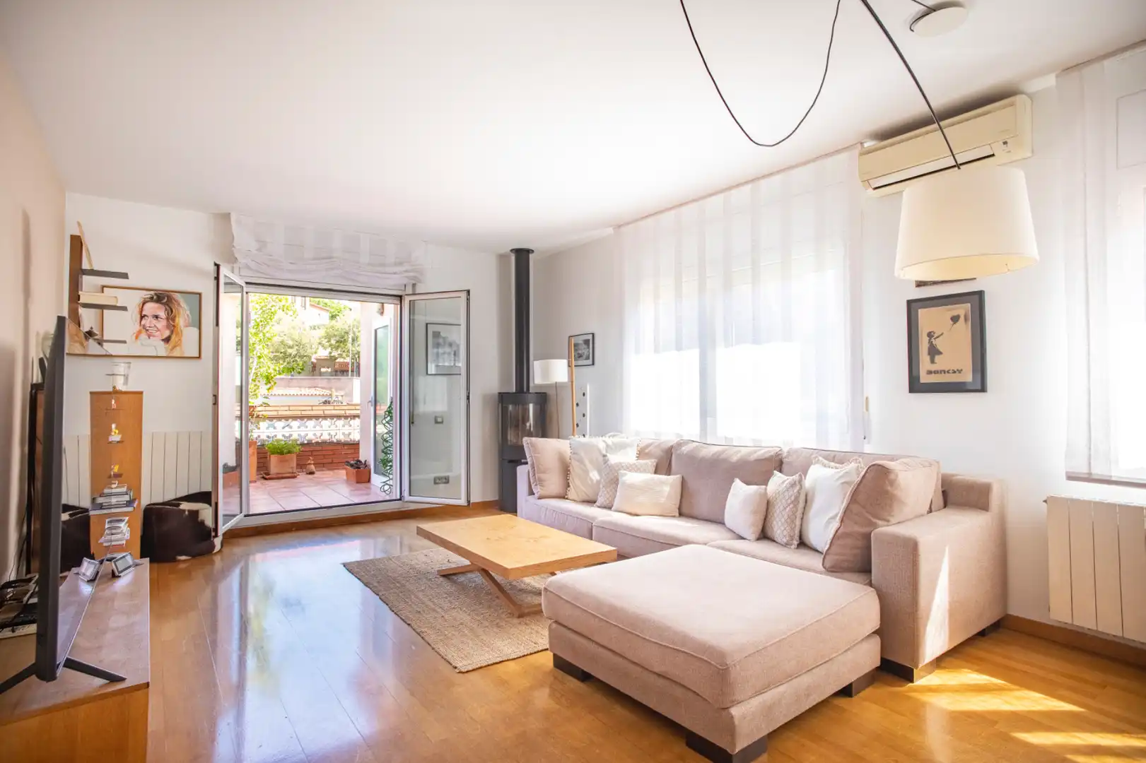 Sala de estar de Casa o chalet en venta en Sant Just Desvern con Aire acondicionado, Calefacción y Jardín privado