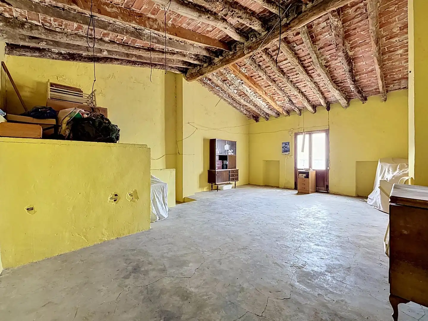 Country house zum Verkauf in Onil mit Terrasse, Abstellraum und Balkon