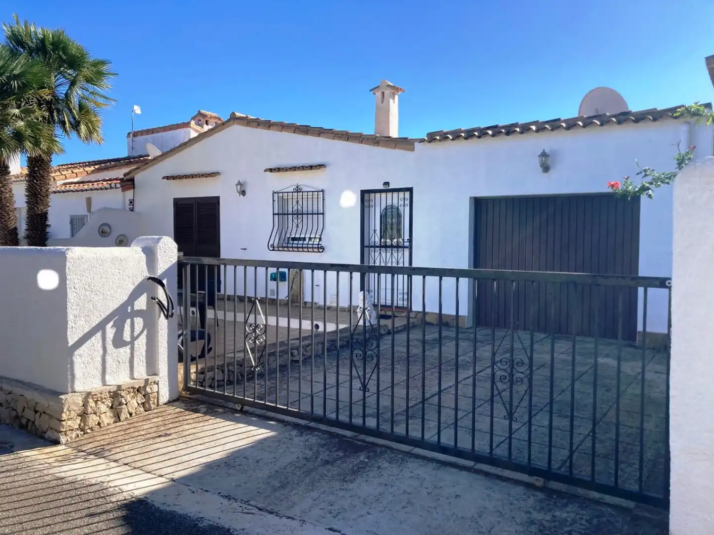 Vista exterior de Casa o xalet en venda en Benidoleig amb Terrassa, Traster i Piscina
