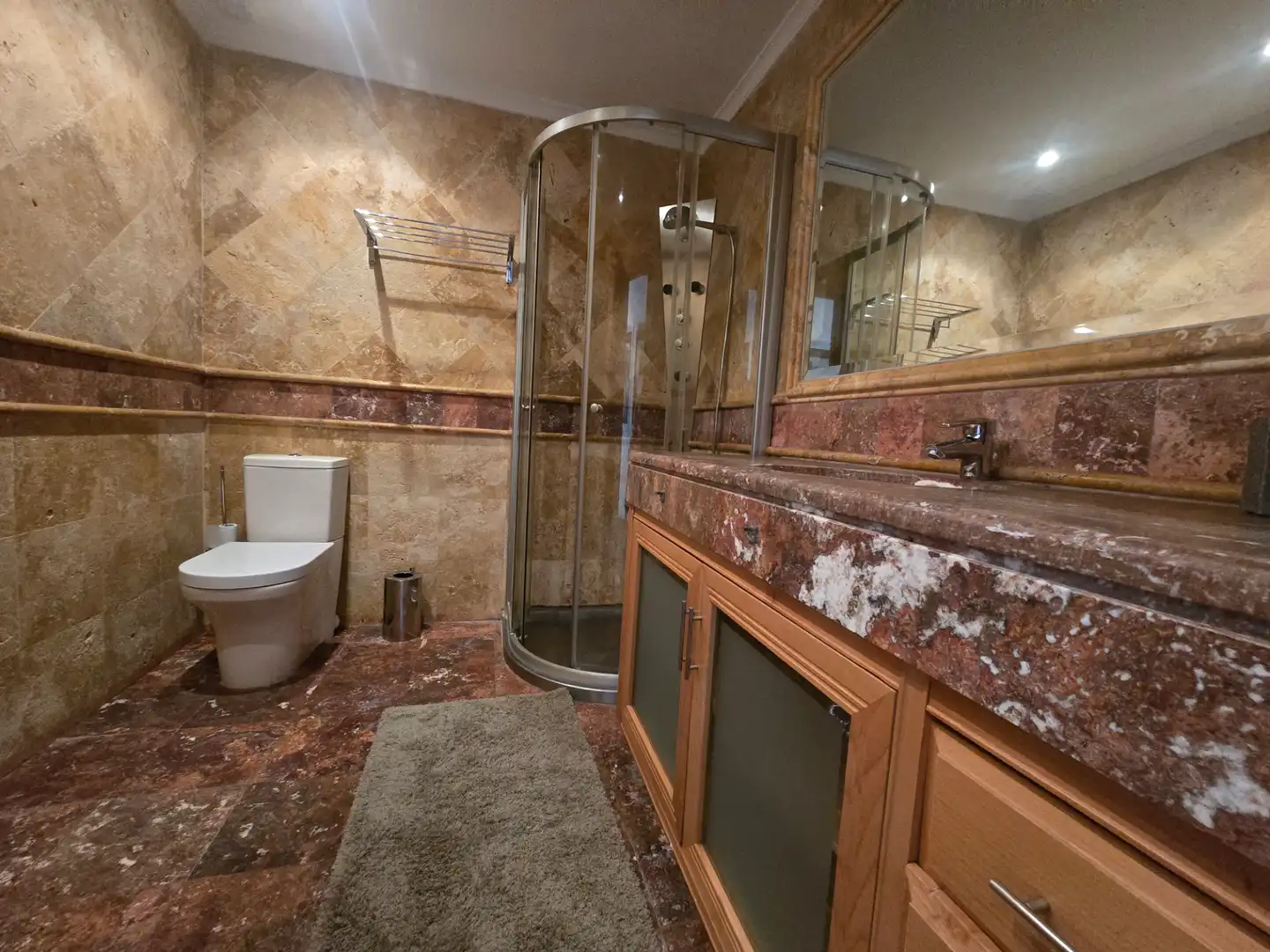 Bany de Apartament en venda en Marbella amb Aire condicionat, Calefacció i Jardí privat