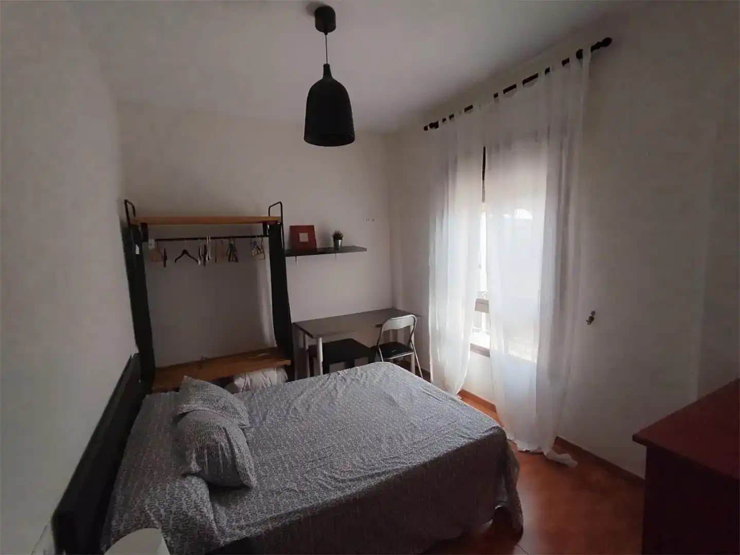 Dormitori de Casa adosada per a compartir en Córdoba amb Aire condicionat, Moblat i Forn