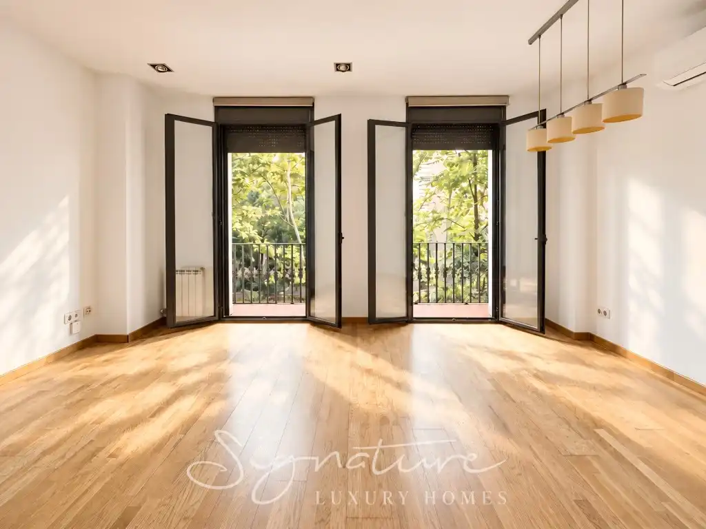 Piso con ascensor en venta en Calle Enric Granados, imagen 5
