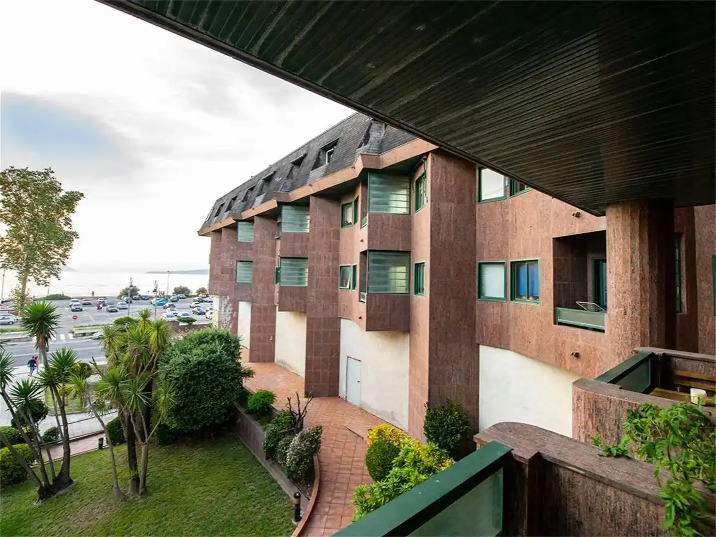 Außenansicht von Wohnungen zur Miete in Vigo  mit Möbliert und Balkon