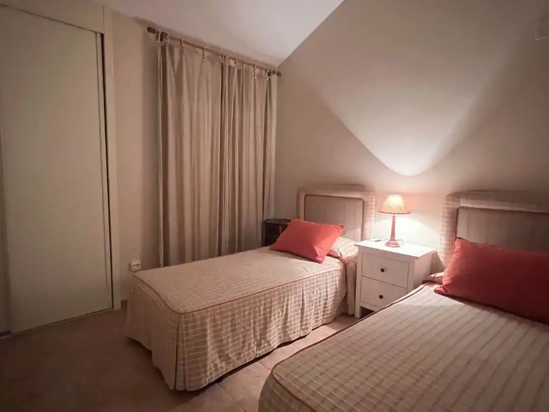 Dormitori de Casa adosada de lloguer en Islantilla Golf