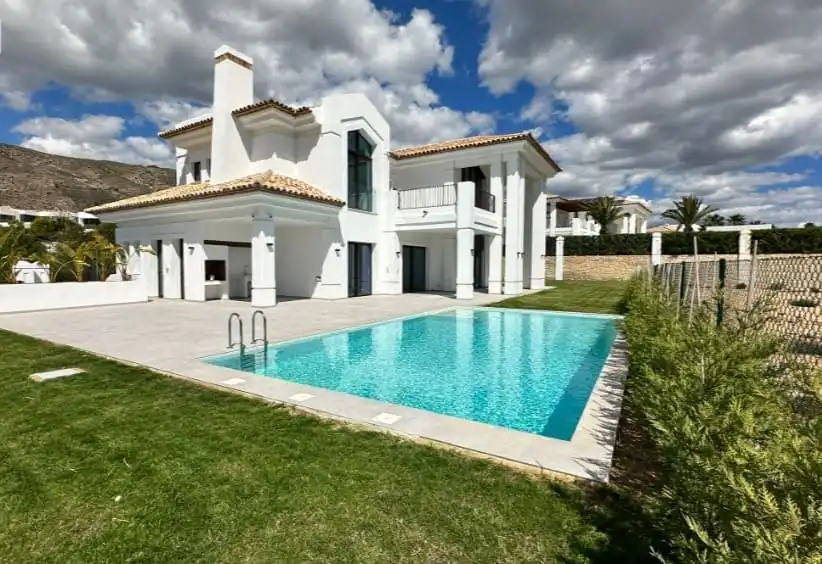 Casa amb piscina en venda a Golf Bahía, imagen 17
