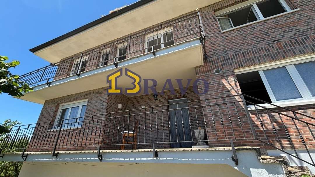 Exterior view of Single-family semi-detached for sale in Valle de Losa  with Heating, Terrace and Storage room
