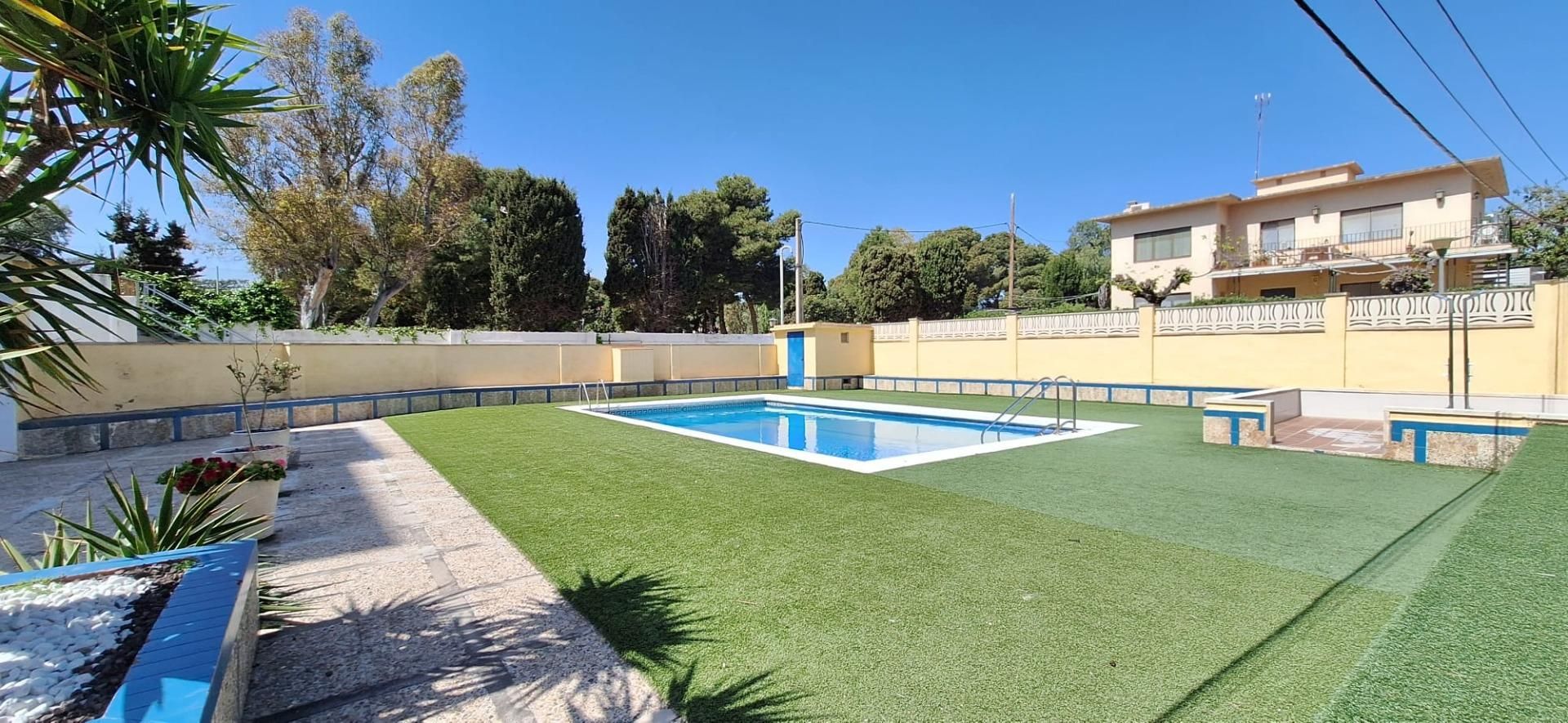Swimming pool of Loft for sale in El Vendrell  with Parquet flooring