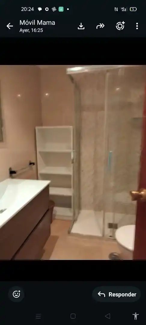 Baño de Piso para compartir en Vigo  con Parquet, Amueblado y Horno