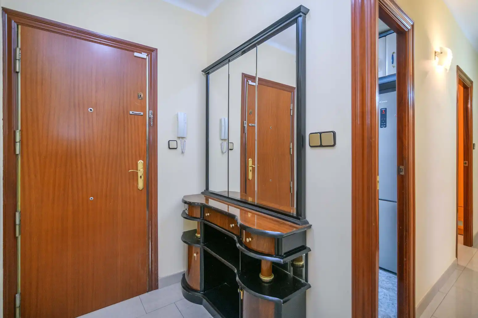 Piso en venta en Cornellà de Llobregat con Aire acondicionado, Calefacción y Balcón