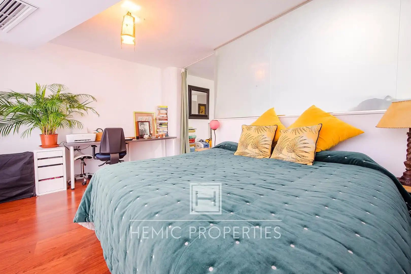 Schlafzimmer von Loft zum Verkauf in Madrid mit Heizung, Parkett und Gemeinschaftspool