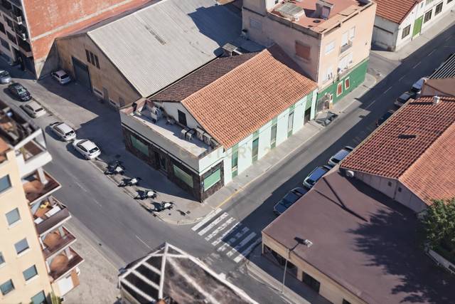 Edificio en Venta en Avinguda de les Germanies, Carcaixent, Spain, -1 en Carcaixent