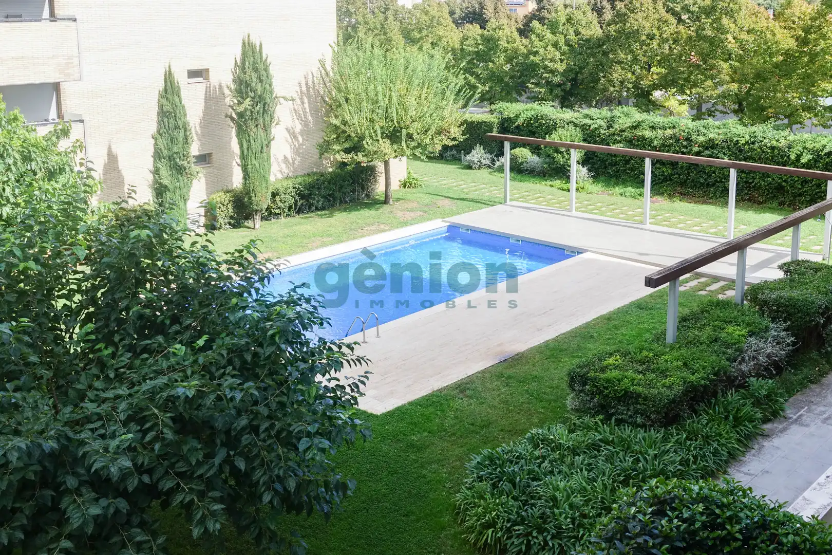 Swimming pool of Flat for sale in Salt  with Air Conditioner, Heating and Terrace