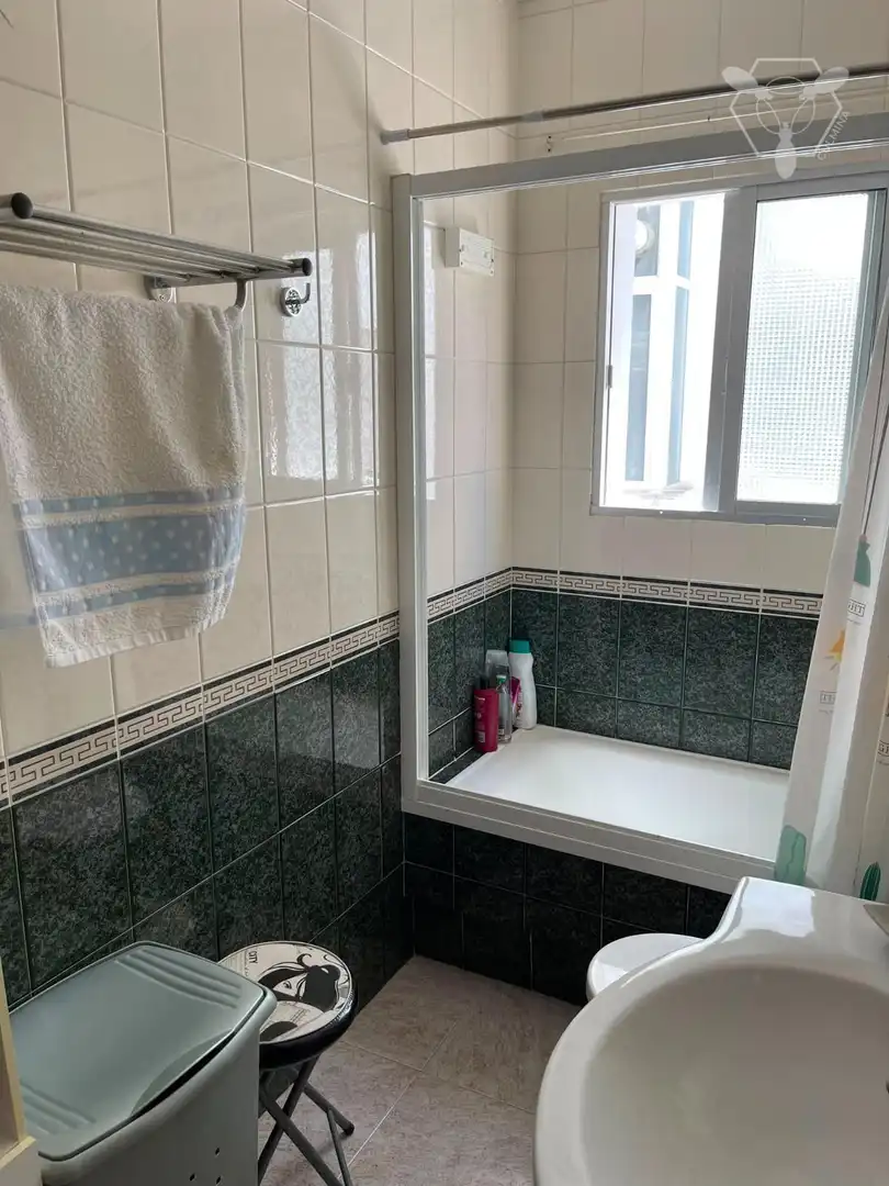 Bany de Pis en venda en Huelva amb Terrassa, Moblat i Balcó