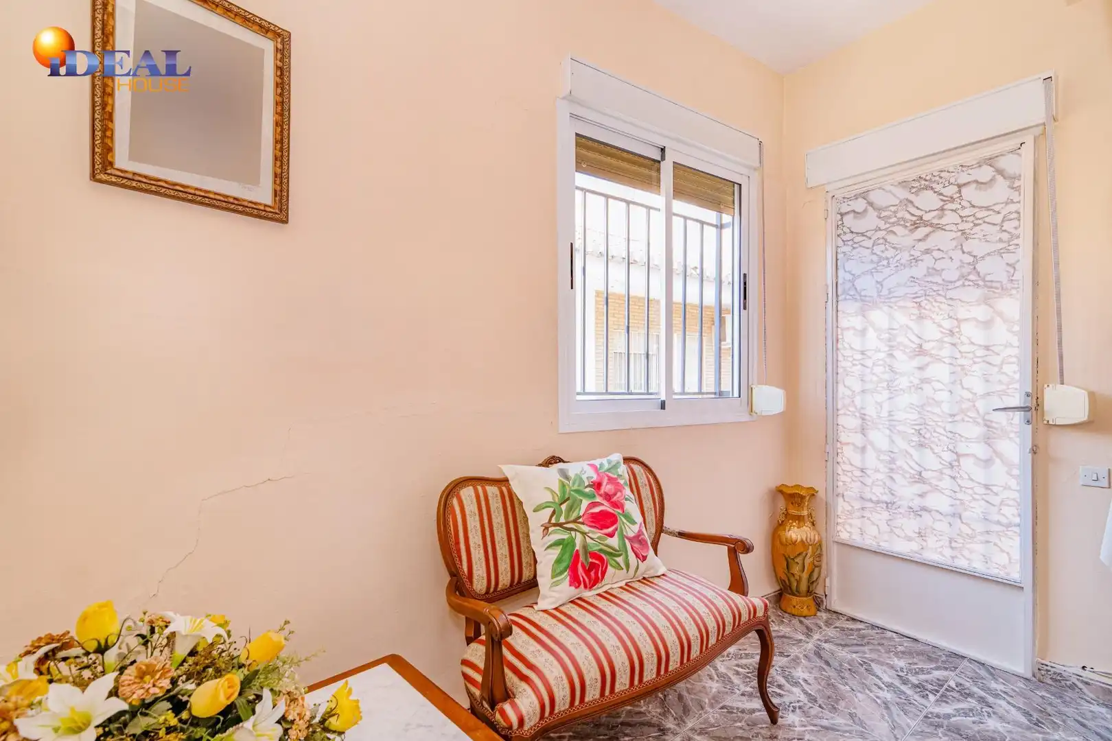 Habitación de Casa adosada en venta en Loja