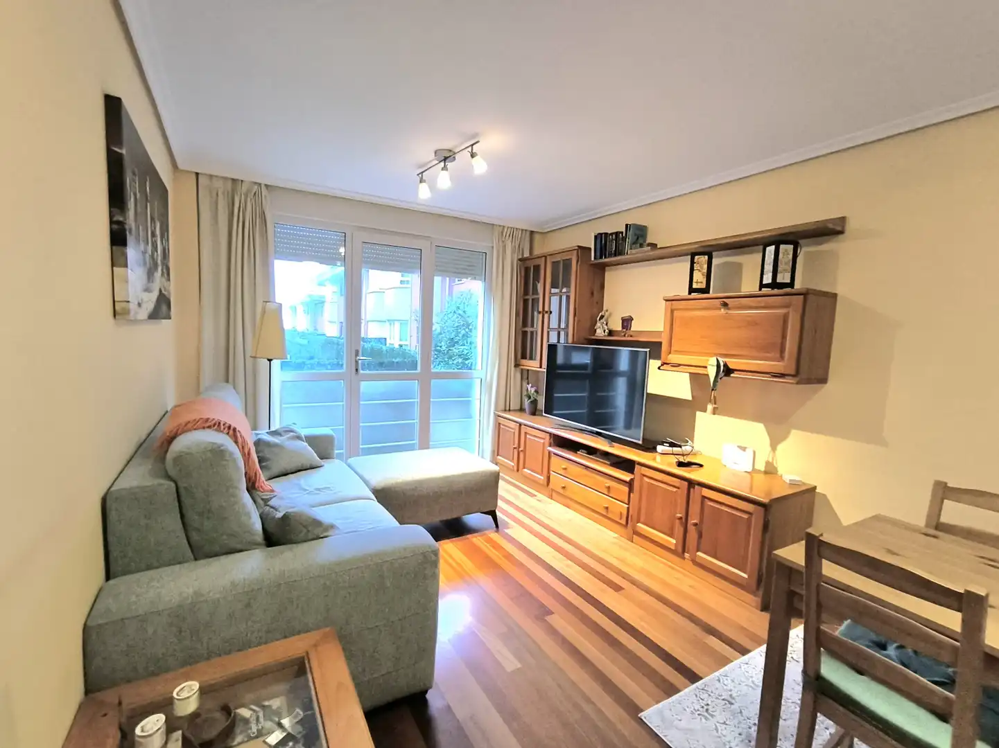 Living room of Flat for rent in Piélagos  with Heating, Private garden and Parquet flooring